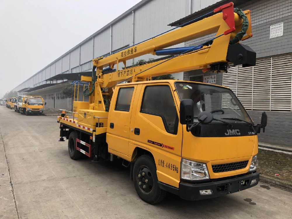 江鈴雙排12米高空作業車（藍牌）